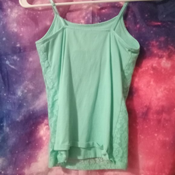 Lace Tanktop/ Undershirt - Picture 2 of 2